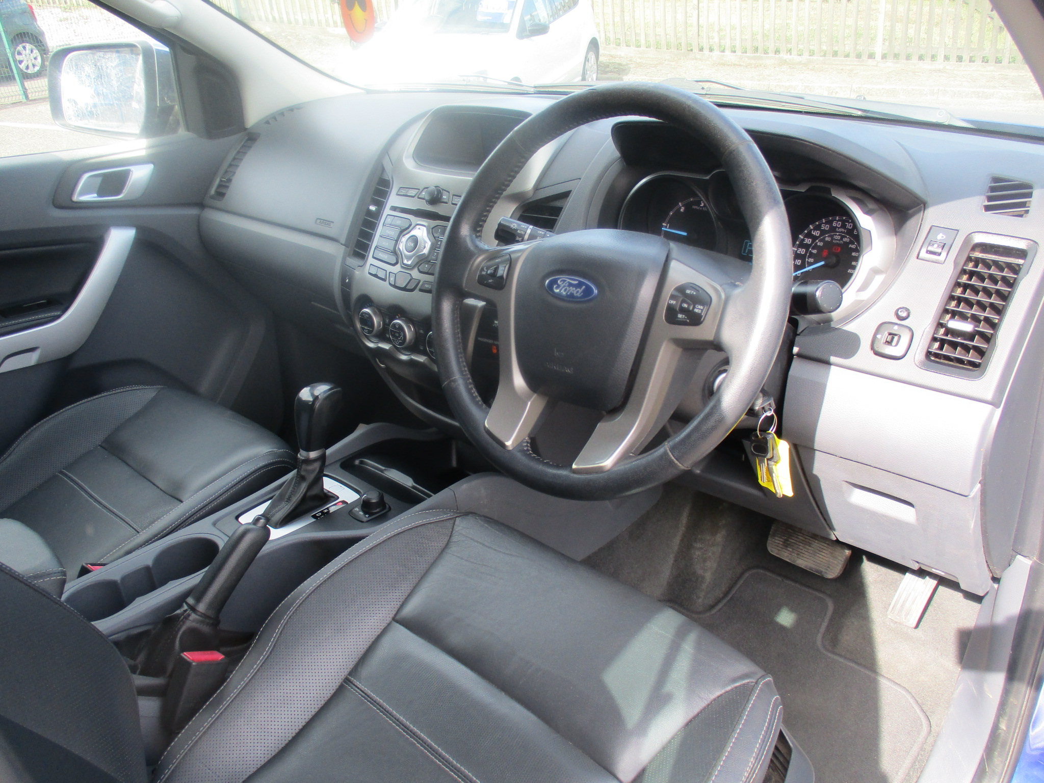 FORD RANGER 2.2 TDCI LIMITED 4WD (AUTO) PICK-UP 2015
